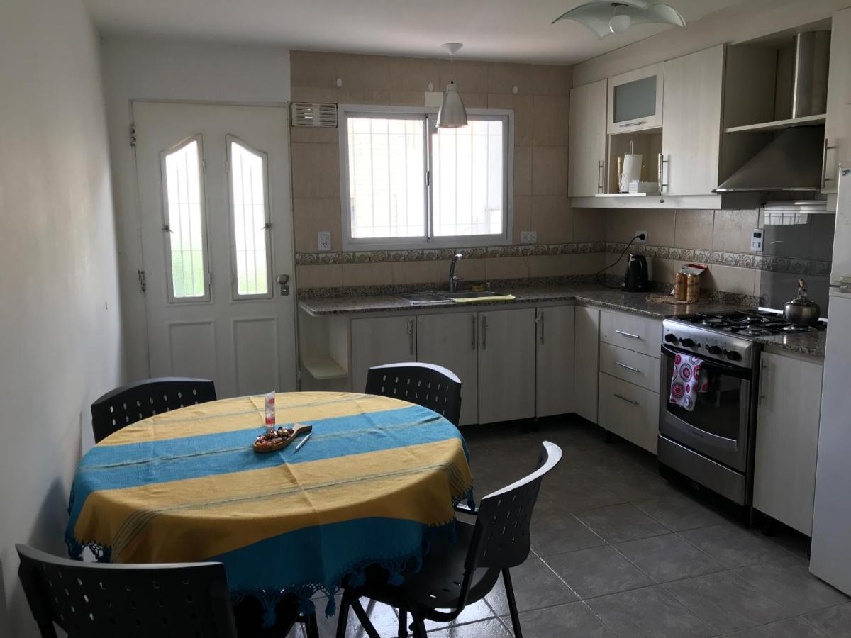 N0D1Sp0Nibl3 Villa Neuquén Buitenkant foto